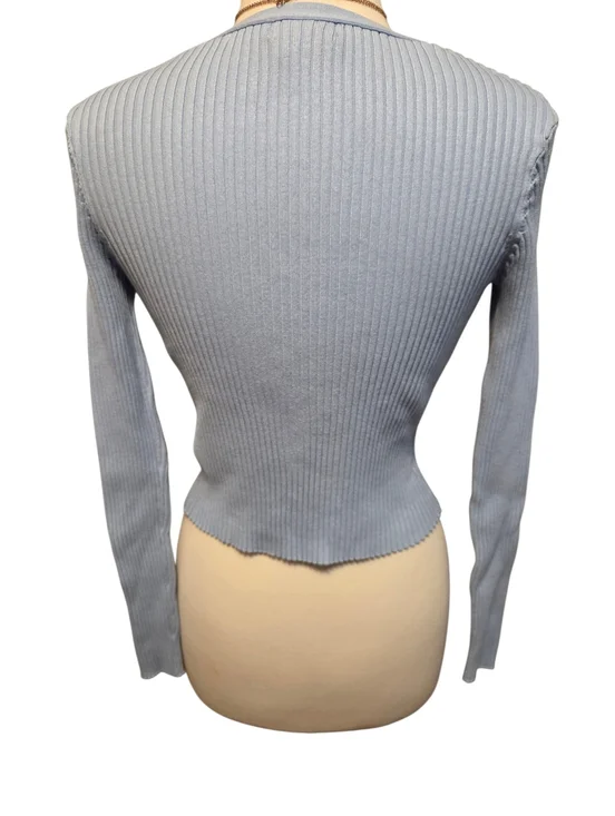 H & M Baby Blue Ribbed V-Neck Button-Up Sweater Size Medium - Picture 3 of 3